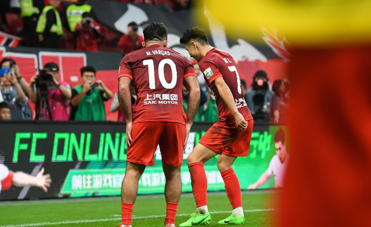 转折点北京国安内部沟通；葡超赛后攻防权衡；压力陡增；赛季目标并未改变的简单介绍